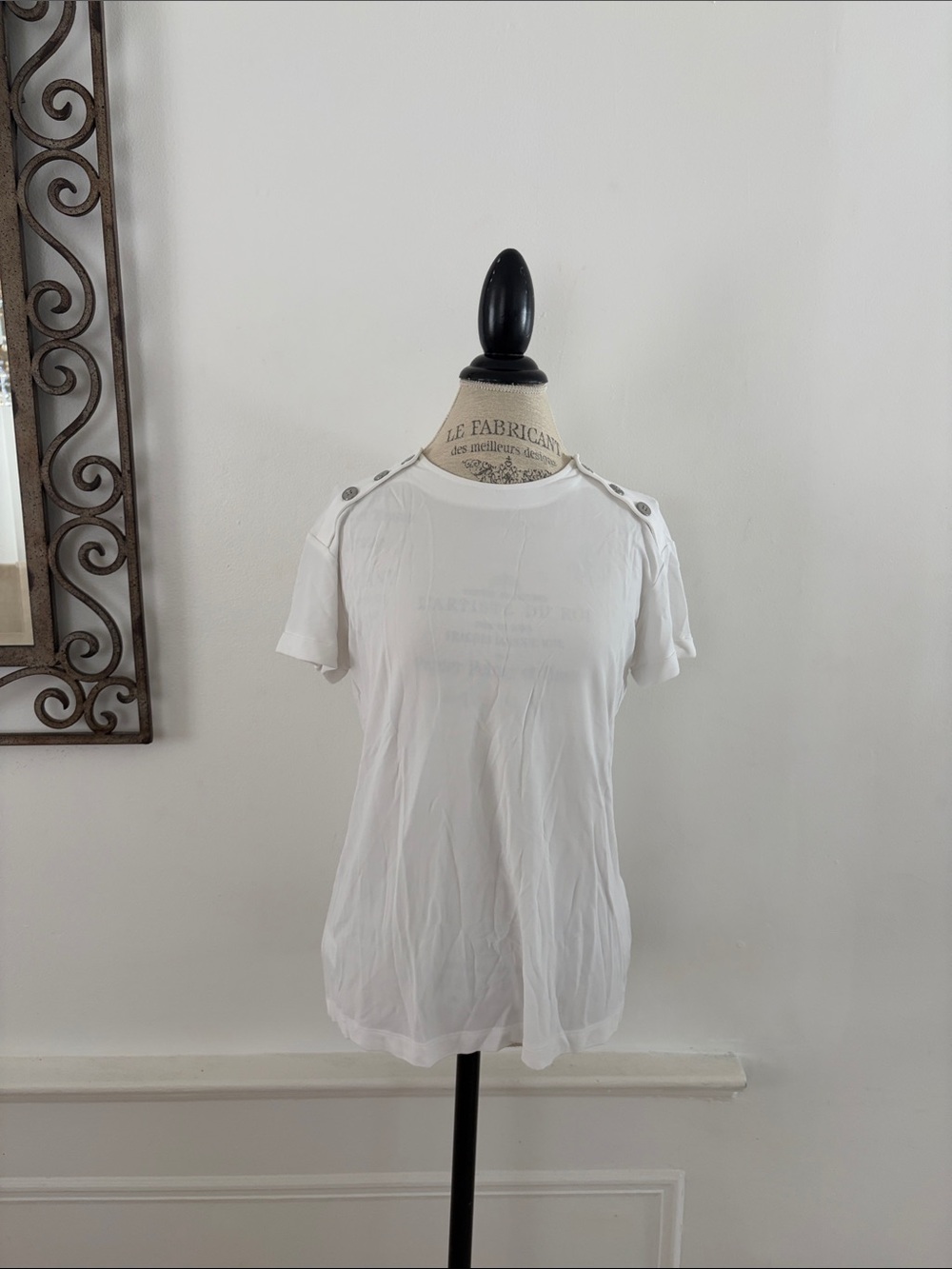 Worth Collection Women's White Short-Sleeve Button-Shoulder Tee